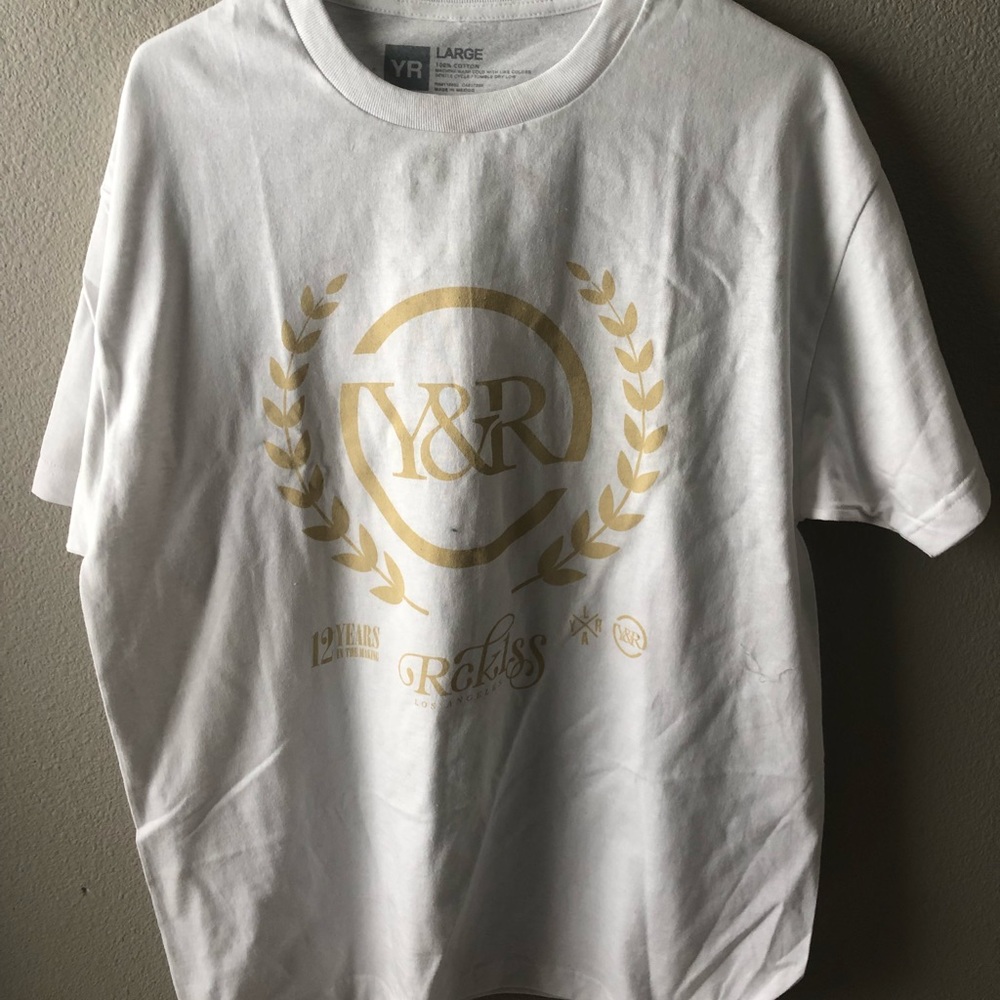 young and restless mens t shirt- never been worn